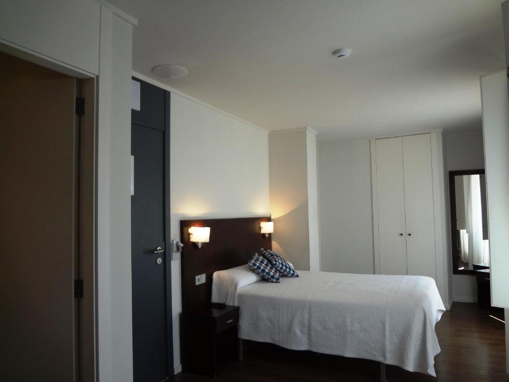 Hotel Irixo Ourense Quarto foto